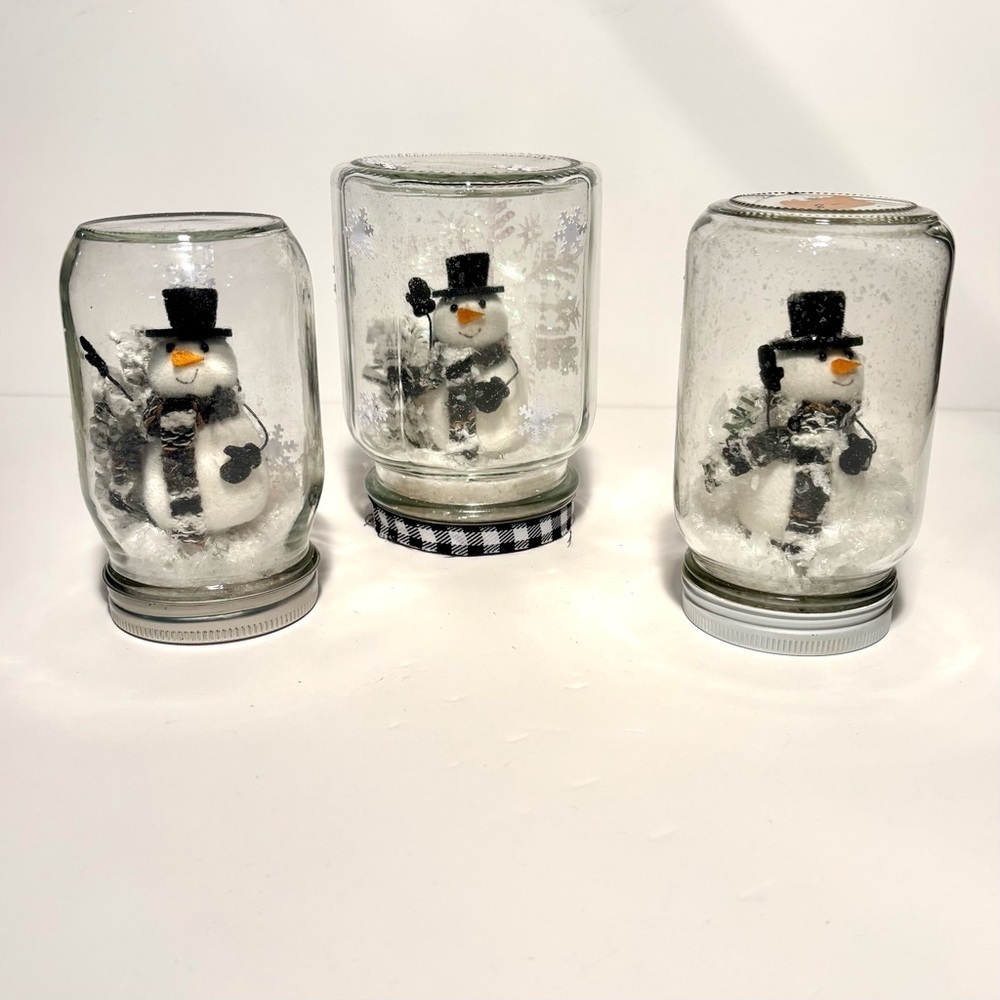 Hand Made Mason Jar Snow Globe with Snowman & Glittery Snowflakes 6 inches - Picture 4 of 4
